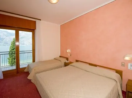 Отель Astoria - 3stelle S 3*