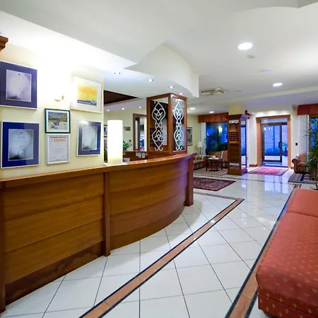 Astoria - 3stelle S Мальчезине