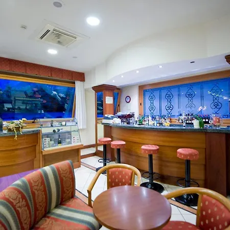 Отель Astoria - 3stelle S 3*