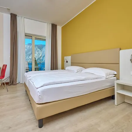 Astoria - 3stelle S Отель 3*