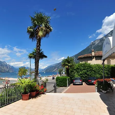 Отель Astoria - 3stelle S Мальчезине